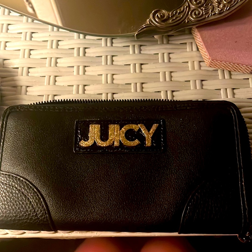 Juicy Couture Wallet OS